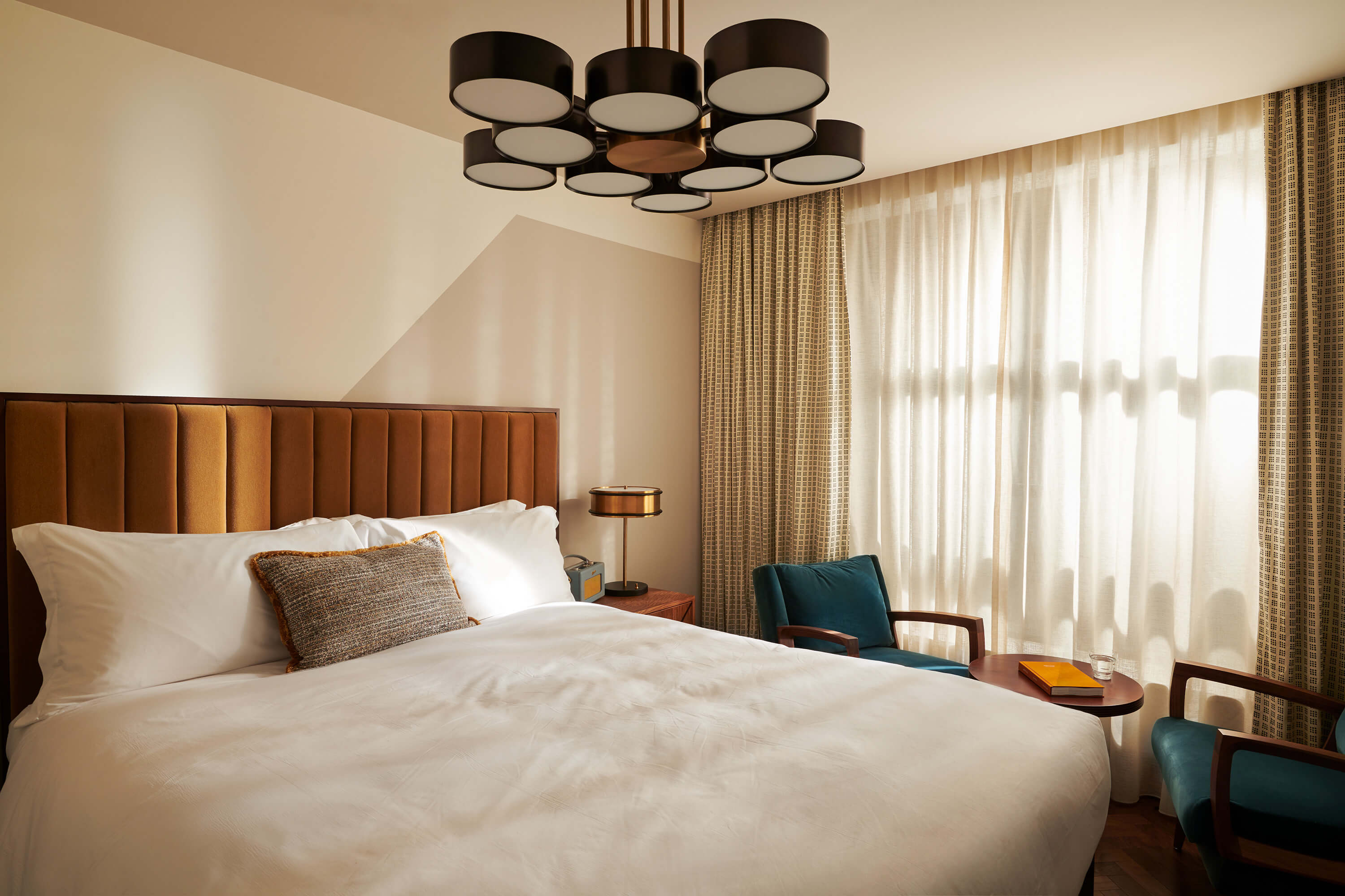 Biggy bedroom in Holborn