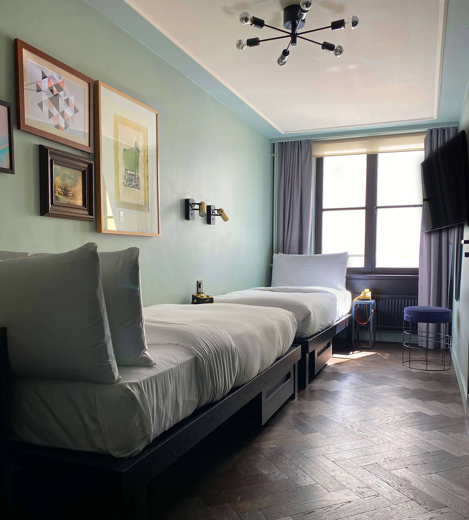 Twin room in Amsterdam