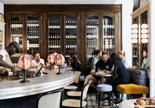 Wine bar Planche in Paris hotel