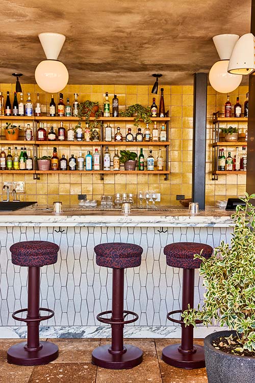 Laser Wolf bar seating