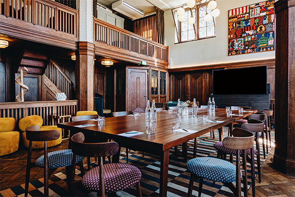 meeting room in barbue.