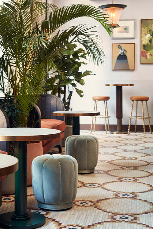 Table with chair and pouffes